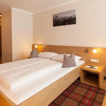 Hotel Kinder- & Gletscherhotel Hintertuxerhof Tux