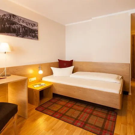 Kinder- & Gletscherhotel Hintertuxerhof 4*