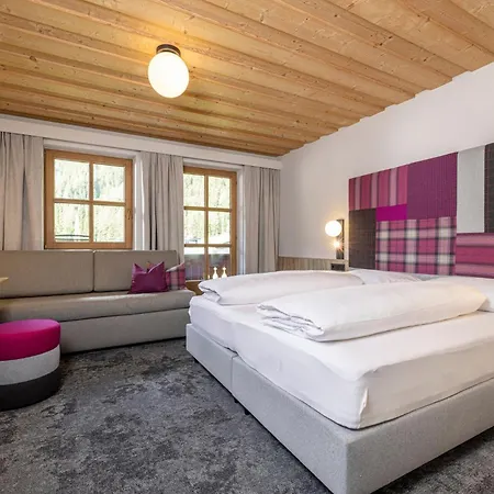 Hotel Kinder- & Gletscherhotel Hintertuxerhof 4*