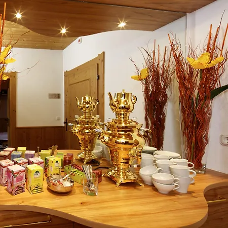 ホテル キンダー ＆ グレチッチャーホテル ヒンタートックサーホフ