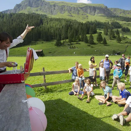 キンダー ＆ グレチッチャーホテル ヒンタートックサーホフ 4*