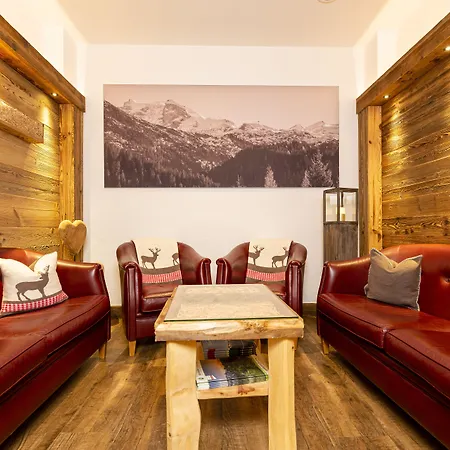 キンダー ＆ グレチッチャーホテル ヒンタートックサーホフ 4*