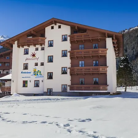 Szálloda Kinder- & Gletscherhotel Hintertuxerhof 4*