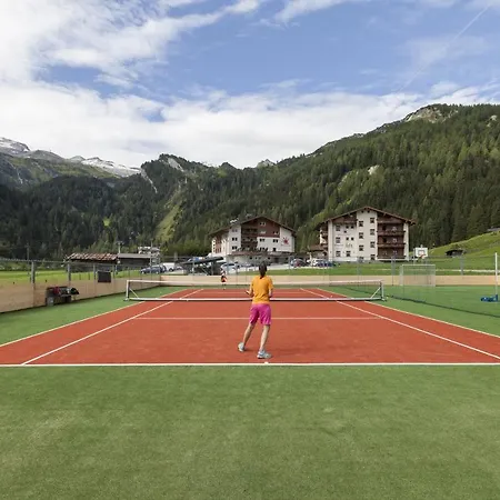 Kinder- & Gletscherhotel Hintertuxerhof 4*