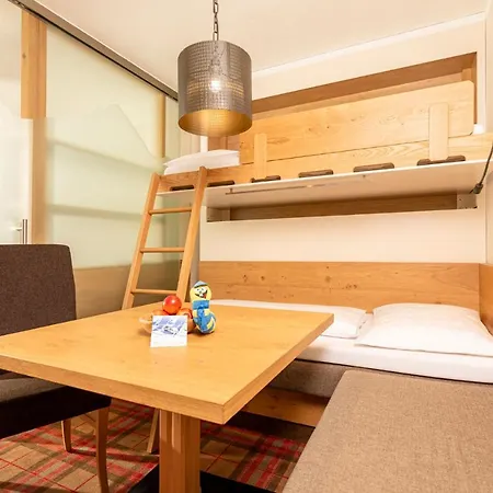 Szálloda Kinder- & Gletscherhotel Hintertuxerhof Tux