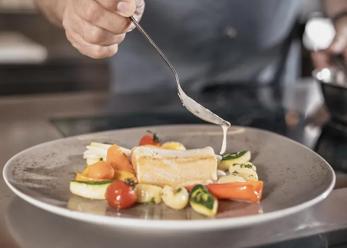 キンダー ＆ グレチッチャーホテル ヒンタートックサーホフ ホテル トゥクス