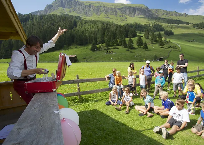 キンダー ＆ グレチッチャーホテル ヒンタートックサーホフ 4*