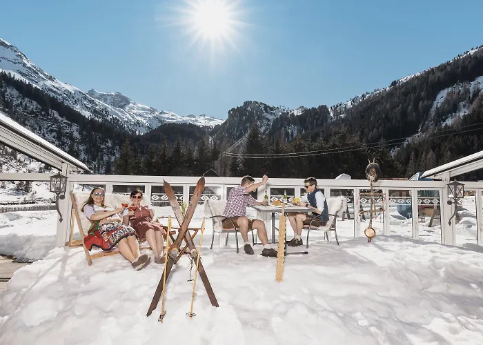 ホテル キンダー ＆ グレチッチャーホテル ヒンタートックサーホフ トゥクス