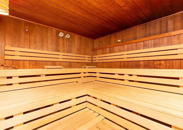 キンダー ＆ グレチッチャーホテル ヒンタートックサーホフ 4*