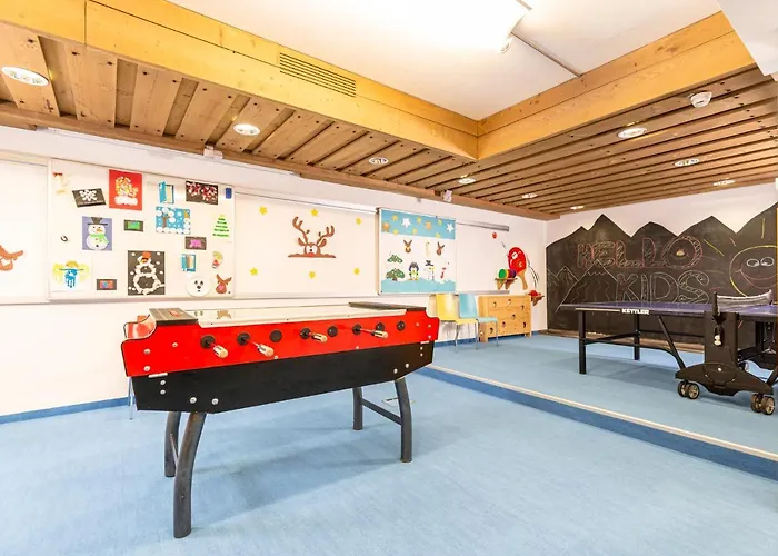 キンダー ＆ グレチッチャーホテル ヒンタートックサーホフ