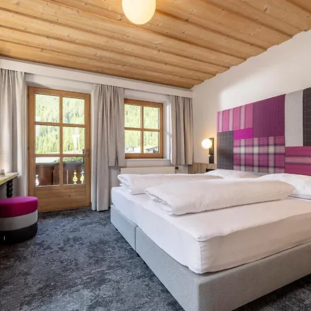 Hotel Kinder- & Gletscherhotel Hintertuxerhof 4*