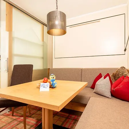 Kinder- & Gletscherhotel Hintertuxerhof Otel 4*