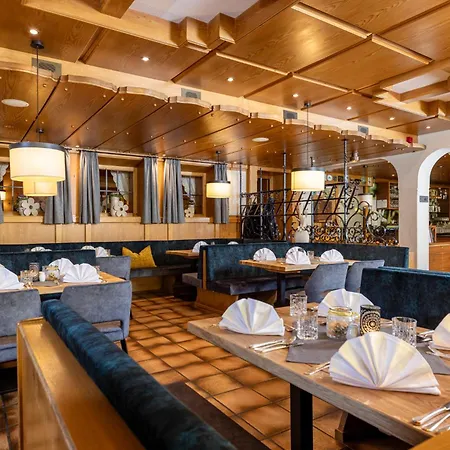 Kinder- & Gletscherhotel Hintertuxerhof Hotel 4*